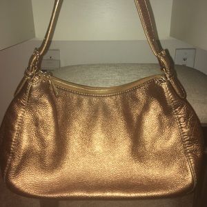 Bronze leather base Michael Kors tote 😍